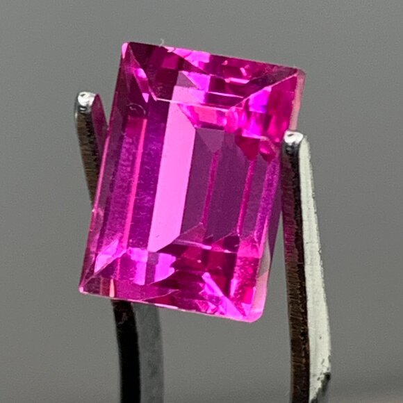 Elegant Pink Gemstone Sapphire - Picture 11 of 14